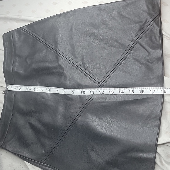 ZARA BASIC vegan leather A line mini size S - Picture 16 of 16